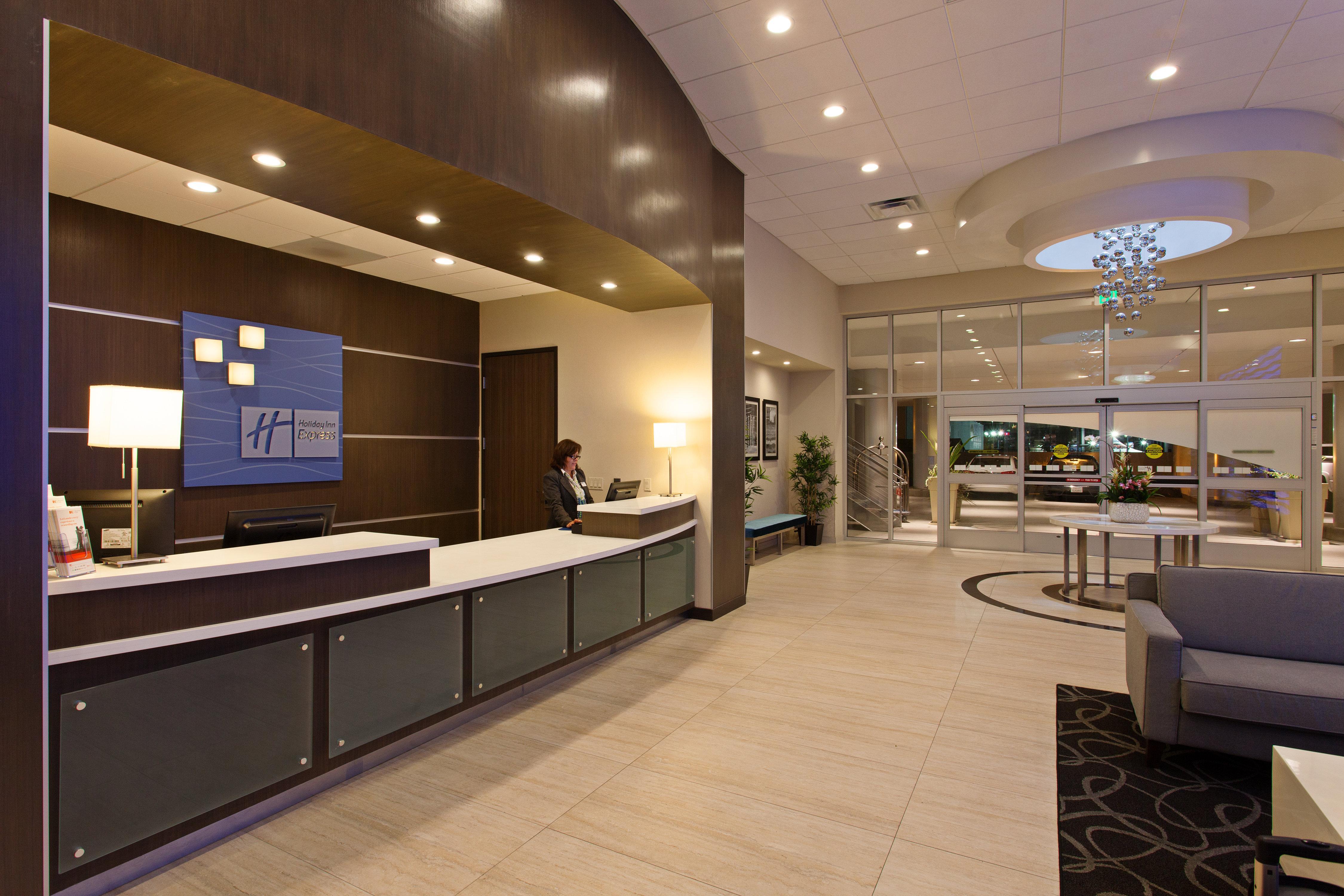 Holiday Inn Express North Hollywood - Burbank Area By Ihg Los Angeles Bagian luar foto
