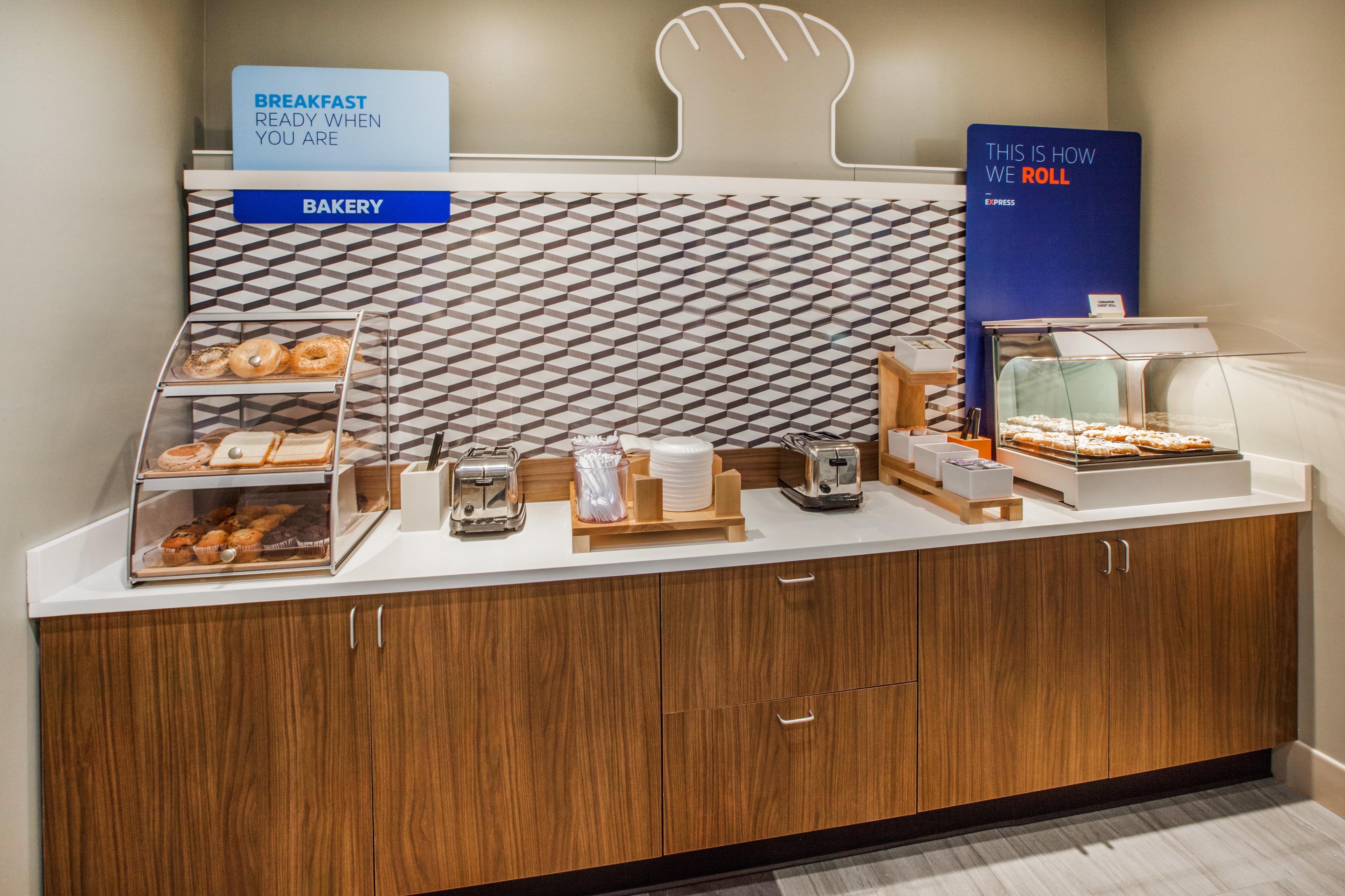Holiday Inn Express North Hollywood - Burbank Area By Ihg Los Angeles Bagian luar foto