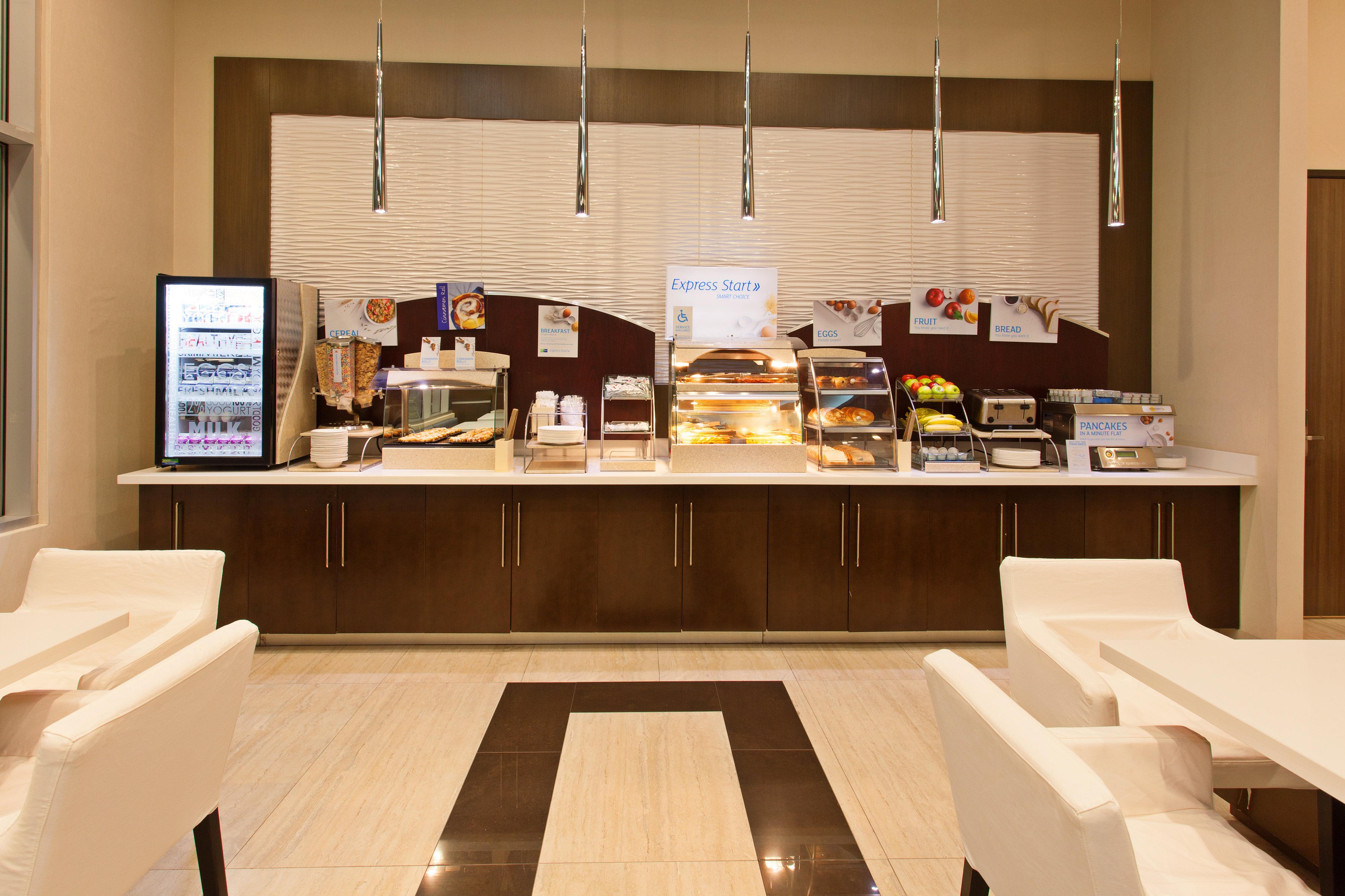 Holiday Inn Express North Hollywood - Burbank Area By Ihg Los Angeles Bagian luar foto