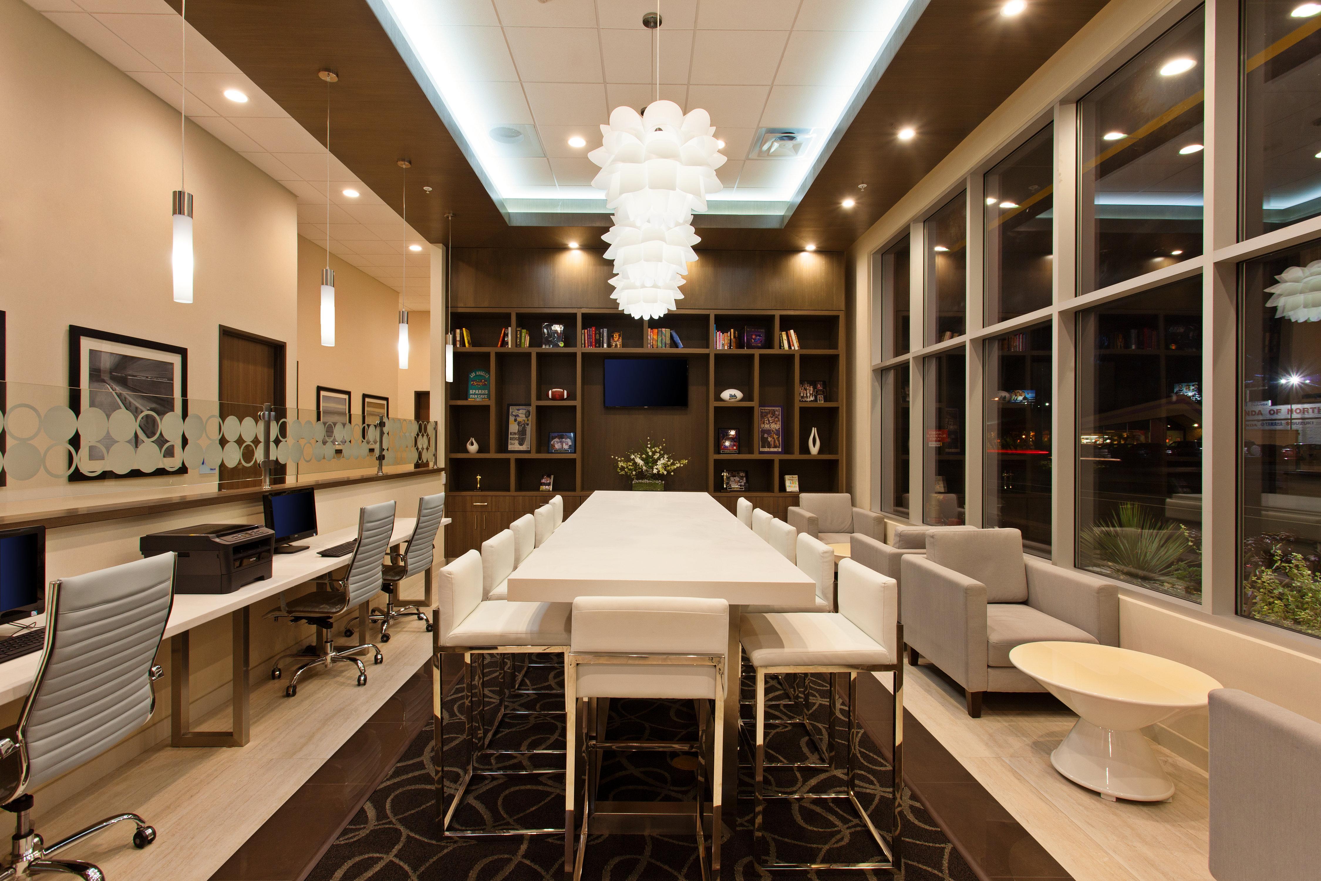 Holiday Inn Express North Hollywood - Burbank Area By Ihg Los Angeles Bagian luar foto