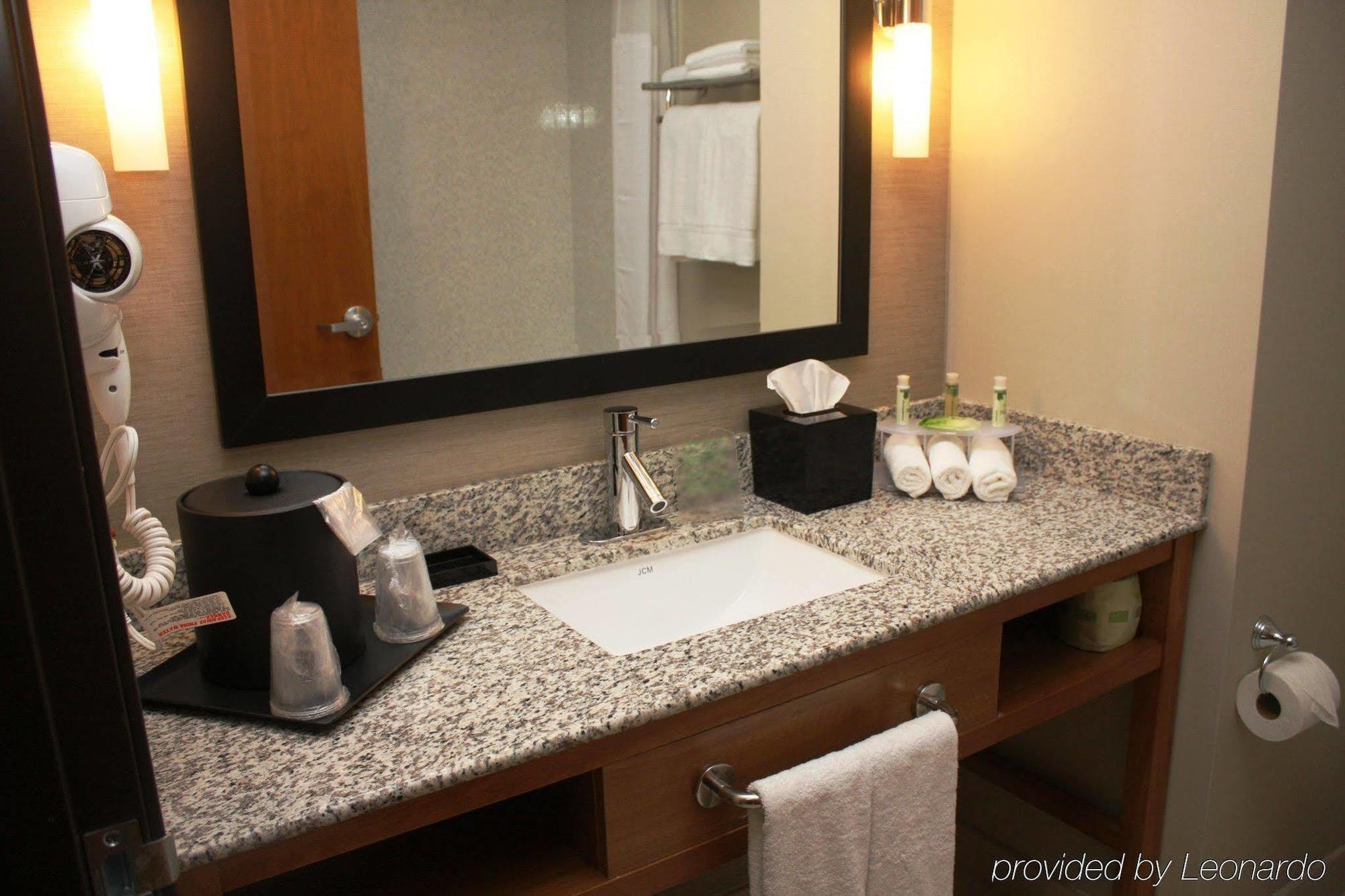 Holiday Inn Express North Hollywood - Burbank Area By Ihg Los Angeles Bagian luar foto