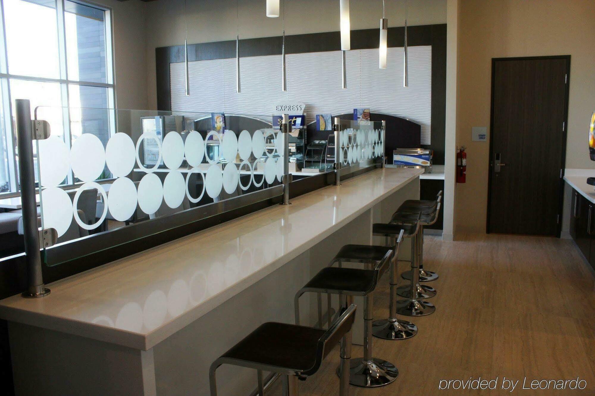 Holiday Inn Express North Hollywood - Burbank Area By Ihg Los Angeles Bagian luar foto