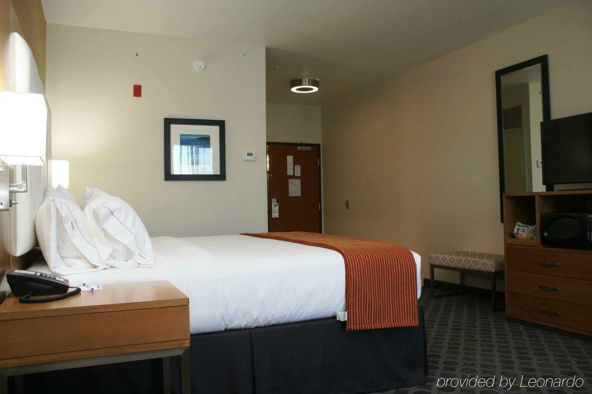 Holiday Inn Express North Hollywood - Burbank Area By Ihg Los Angeles Bagian luar foto